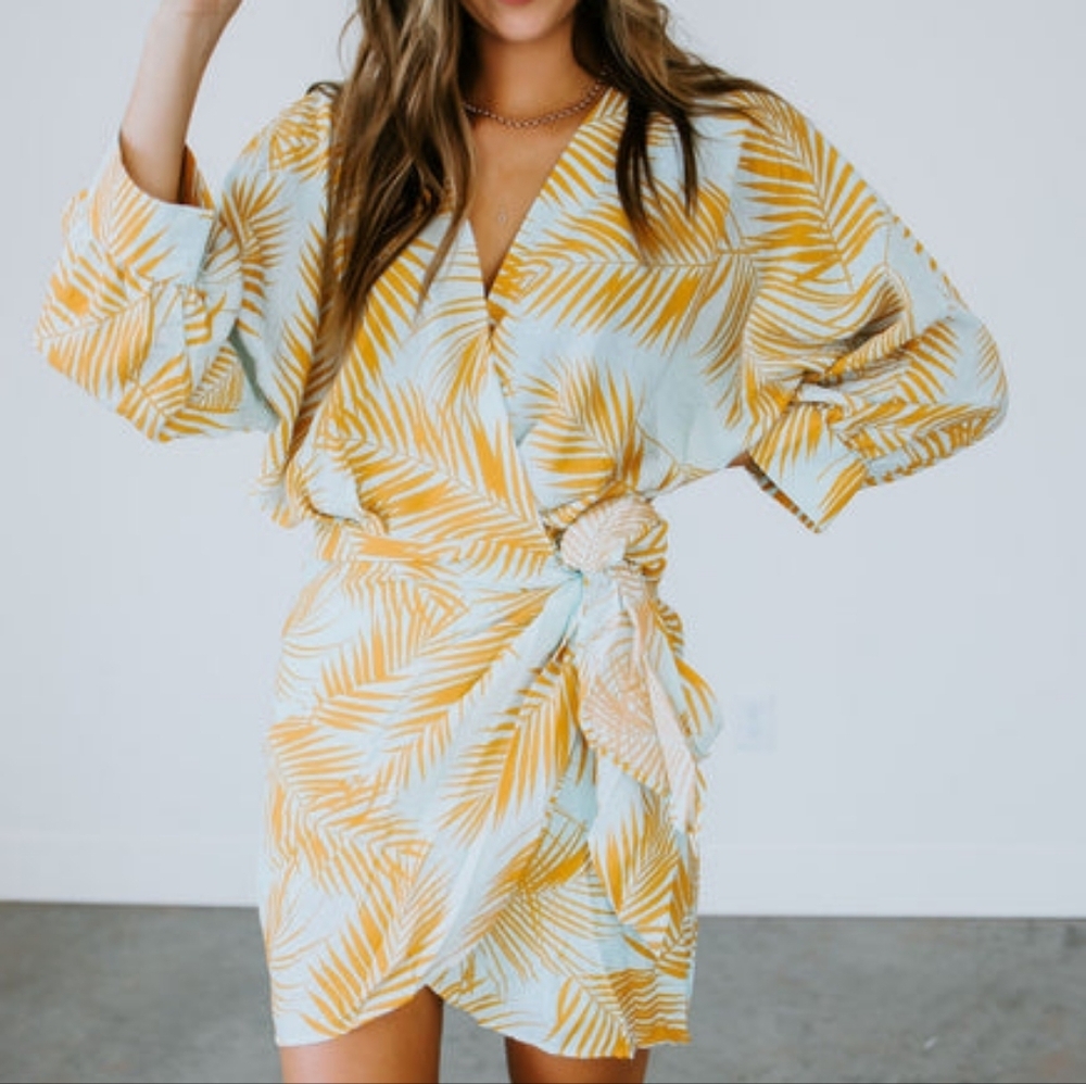 Lilyful Eleanor Wrap Dress - Picture 6 of 15